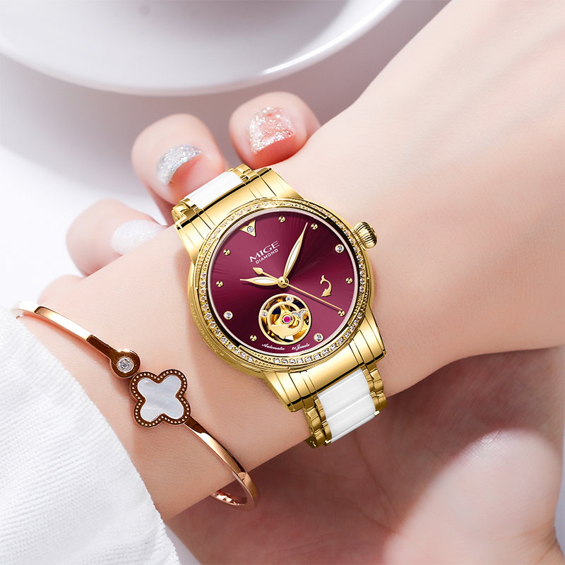 ساعة يد نسائية ميكانيكية فاخرة - مراجعة Skeleton Mechanical Watch وسعره