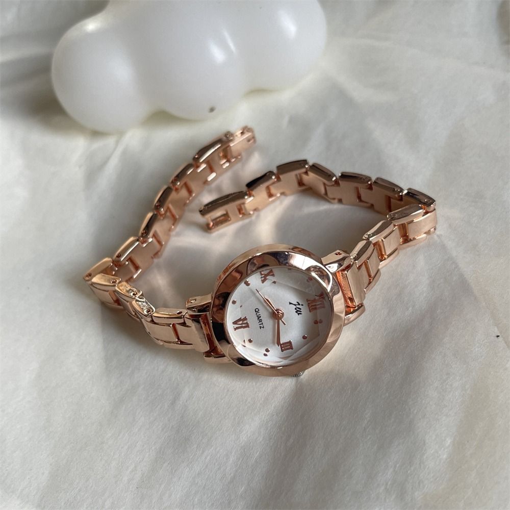 ساعة يد ذهبية كلاسيكية أنيقة ب - مراجعة Smartwatch Vintage Watches For Women وسعره