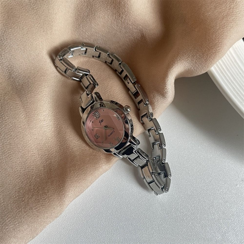 ساعة يد ذهبية أنيقة وفاخرة للن - مراجعة Smartwatch Vintage Watches For Women وسعره
